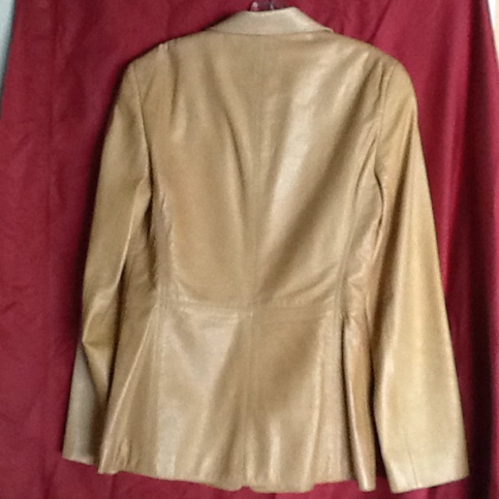 Leather jacket - Picture 2 of 3
